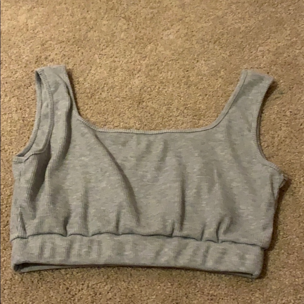 grey top!